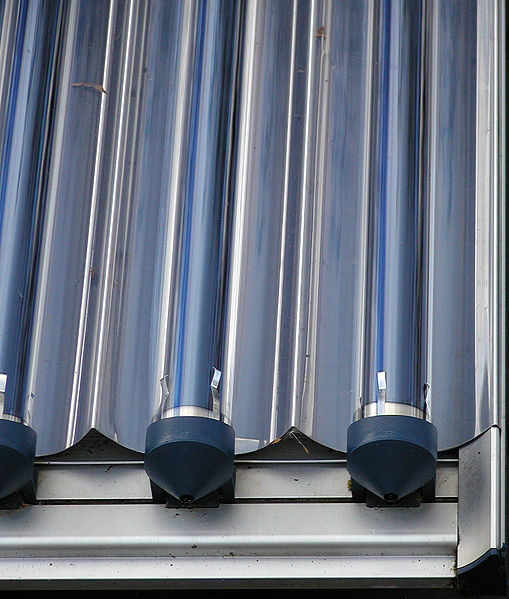 Datei:Vakuumroehrenkollektor 02.jpg